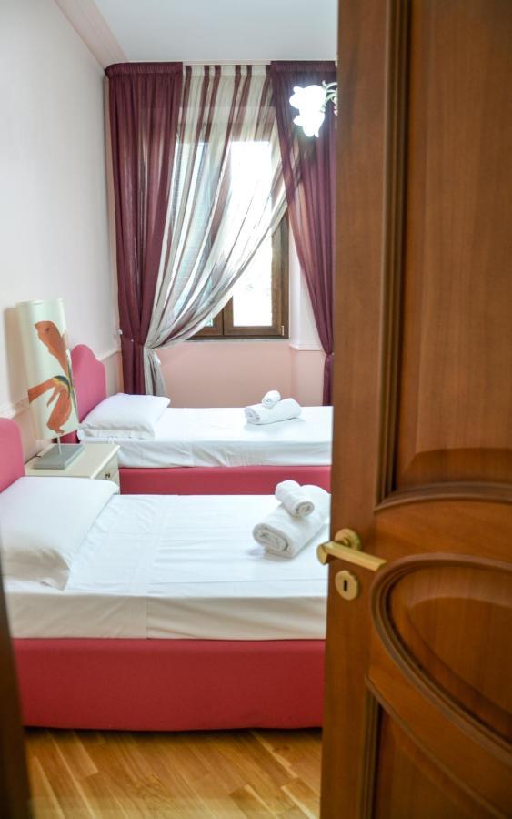 Sgr-Om Luxury House Vatican Apartment Rome Bagian luar foto