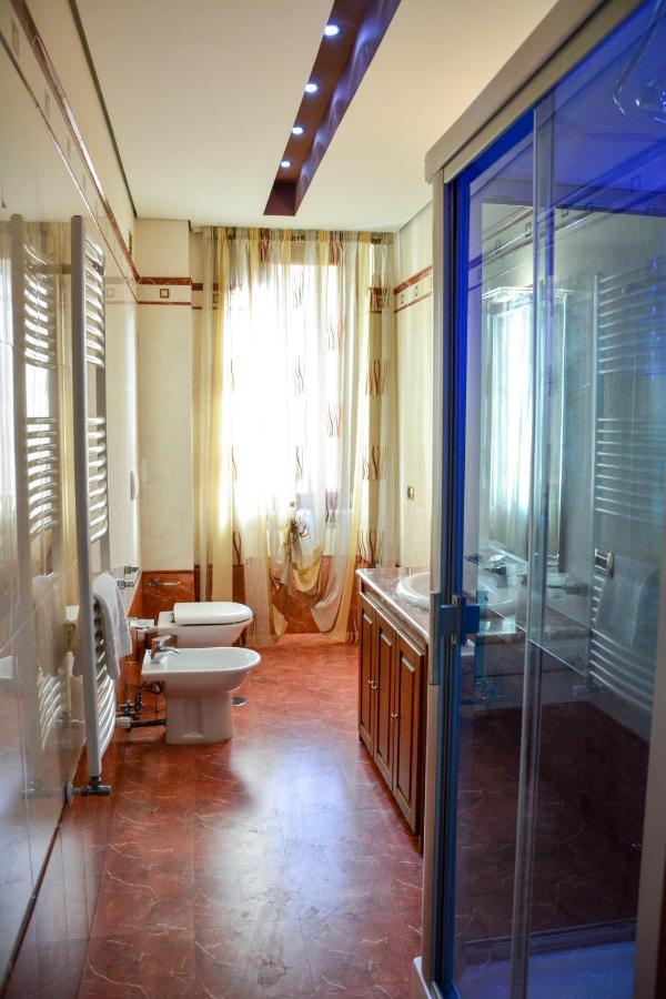 Sgr-Om Luxury House Vatican Apartment Rome Bagian luar foto